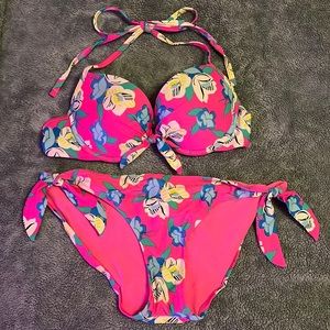 Aerie pink floral bikini. Sold as set - 34B Top and Small Bottom